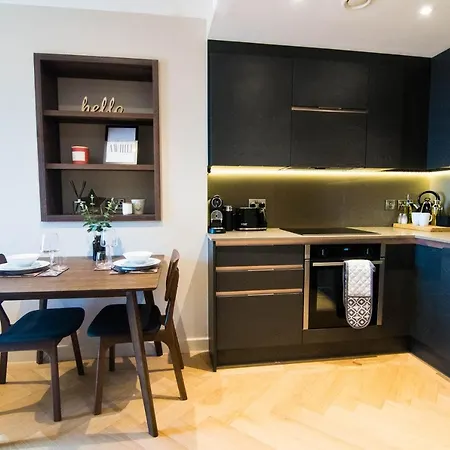 Entire 1 Bed - Number 39 - The Cosy Collection Ltd Apartment *